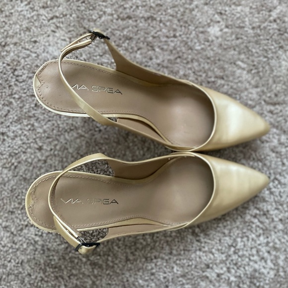 Via Spiga Closed Toe Heels - Picture 3 of 6